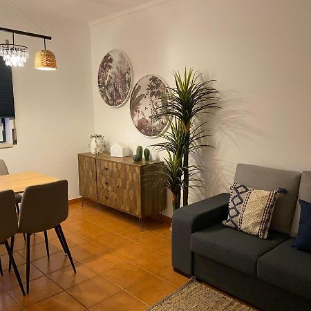 Country Town Apartment Almeirim Eksteriør billede