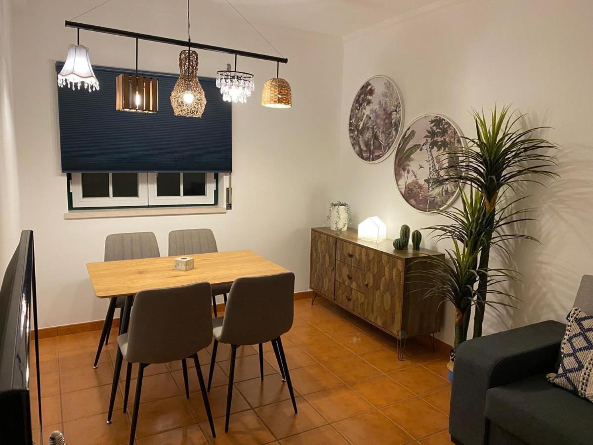Country Town Apartment Almeirim Eksteriør billede